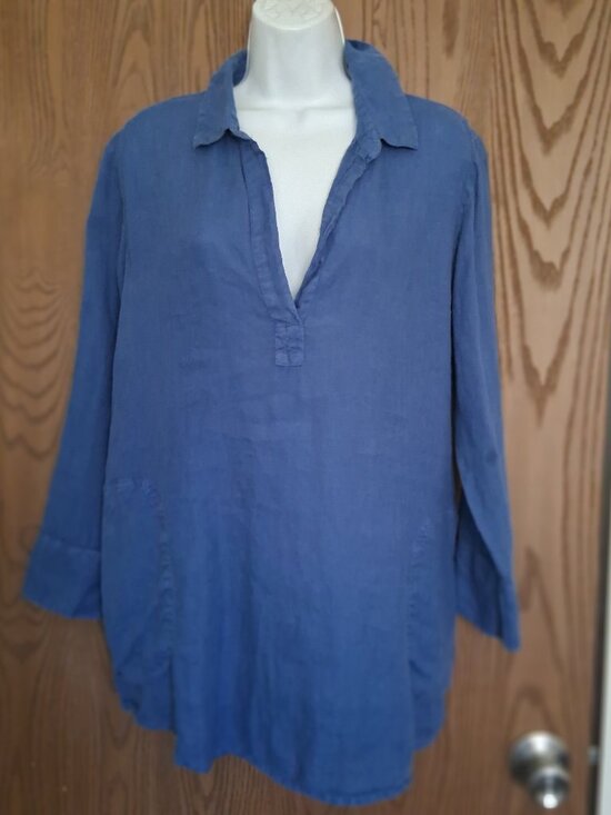 Vineyard Vines Tops - Vineyard Vines Women's 100% Linen Blue V-Neck Tunic Top Medium